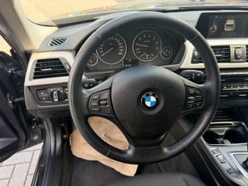 BMW 318 - 12