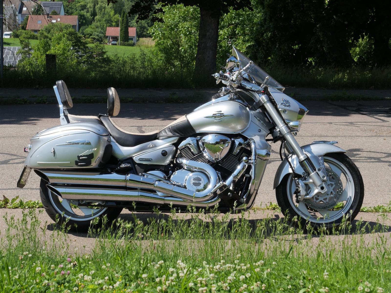Suzuki Intruder M1800R mit vielen Details