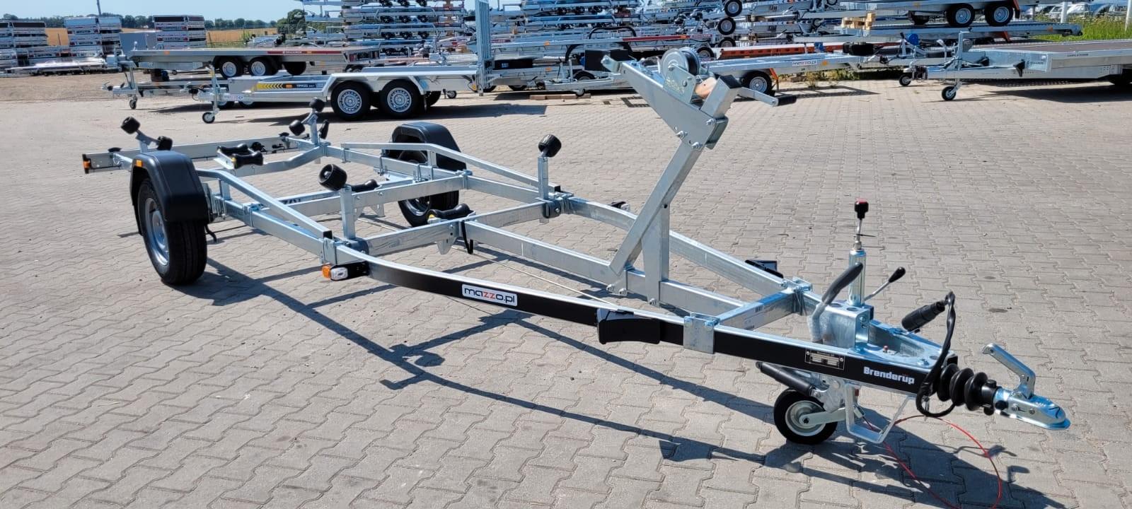 Brenderup 20130B Bootsanhänger gebremst 1300kg Boot 6m