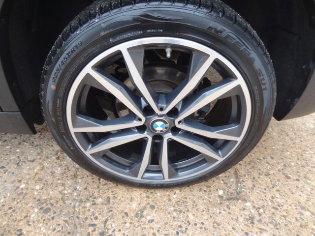 Fahrzeugabbildung BMW X2 sDrive 18d/M-Paket/Pano/HUD/Kamera/Navi/150PS