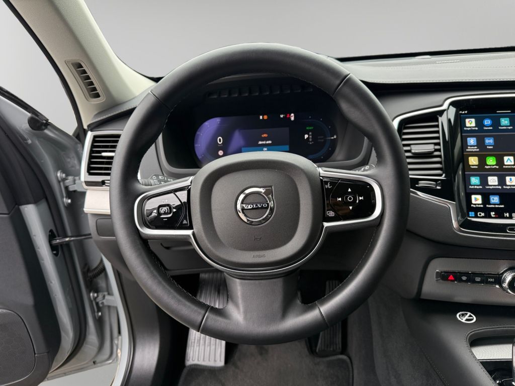 VOLVO XC90 T8 AWD Plug-in Hybrid Plus Dark AHK semi el VOLVO XC90 T8 AWD Plug-in Hybrid Plus Dark AHK semi el