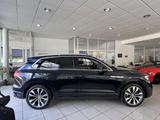 Volkswagen Touareg 4.0 V8 Elegance 4Motion R line - Volkswagen Touareg: Elegance