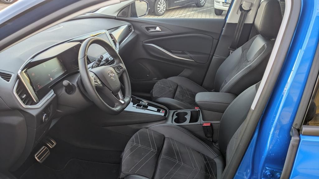 Autohaus Zimpel & Franke -  Opel Grandland PHEV Ultimate 165 kW 224 PS AT8 - Bild 11