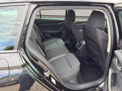 SKODA Combi 1.5 TSI mHEV_Selection_AHK_Frontscheibenh.