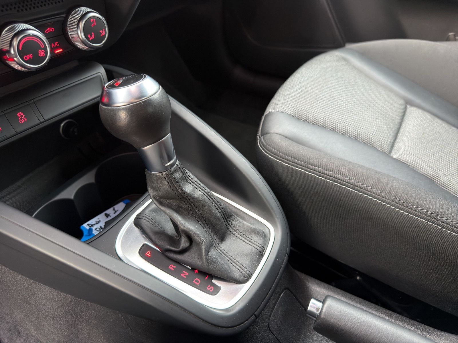 Fahrzeugabbildung Audi A1 Sportback*Automatik*Sport*Bluetooth*PDC*1Hand