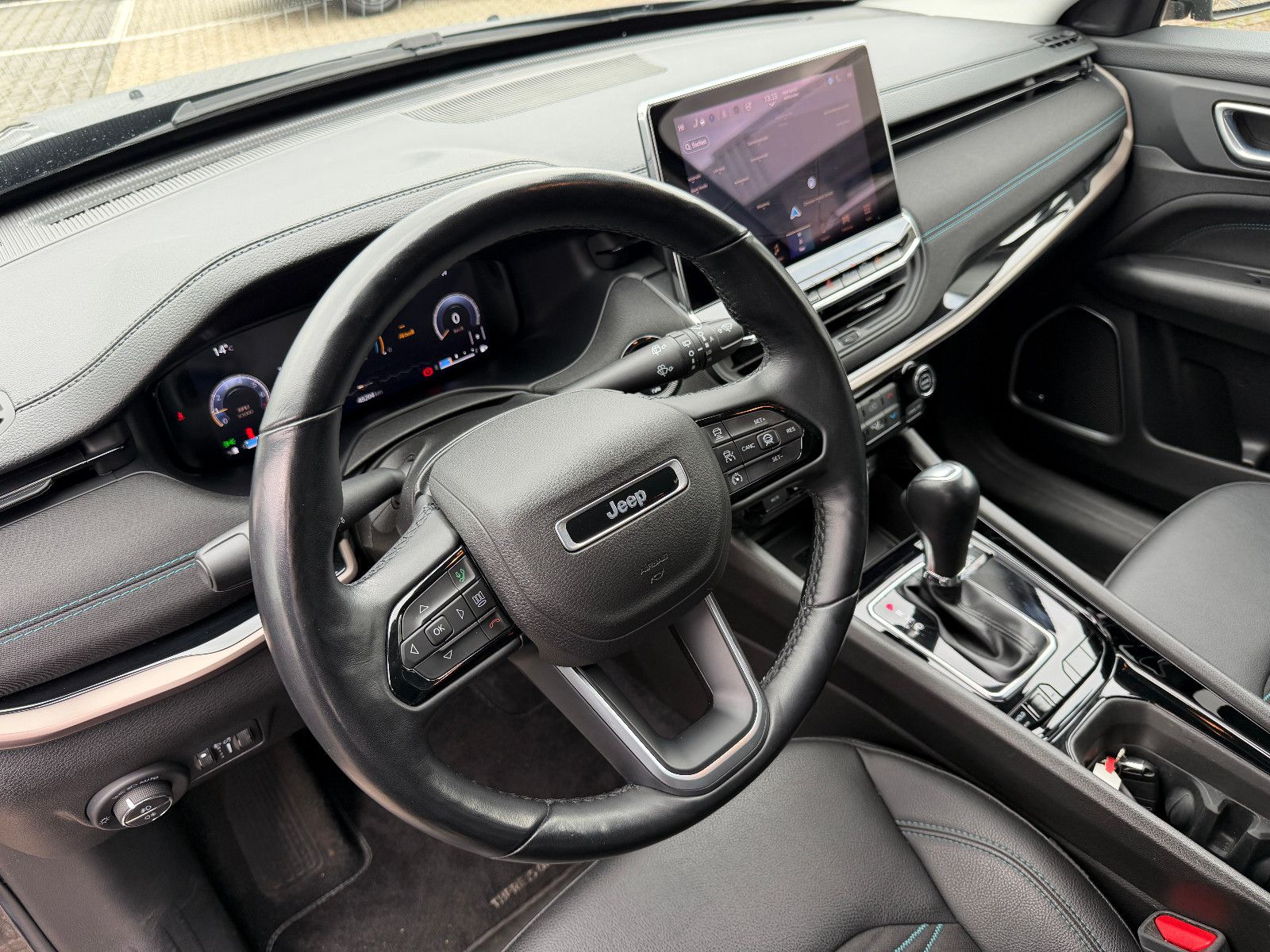 Fahrzeugabbildung Jeep Compass Upland/ALIPINE-SOUND/360°KAM/CARPLAY