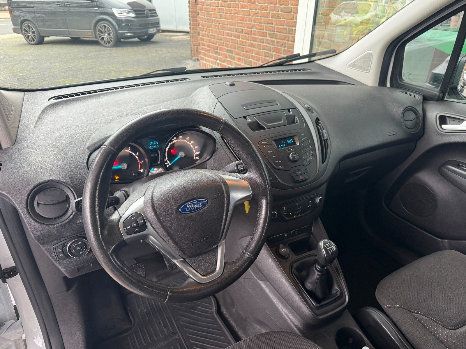 Fahrzeugabbildung Ford Transit Courier Klima/Bluetooth/1.Hand