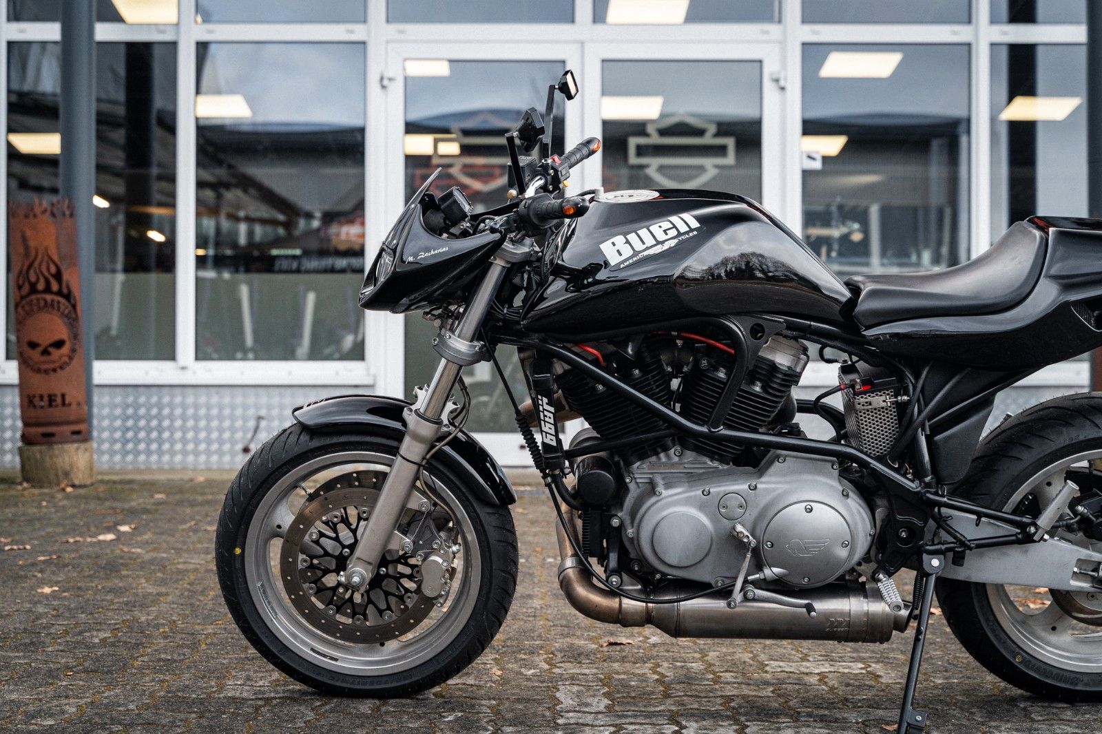 Fahrzeugabbildung Buell CYCLONE Sport Luftfilter Supertrapp Auspuff