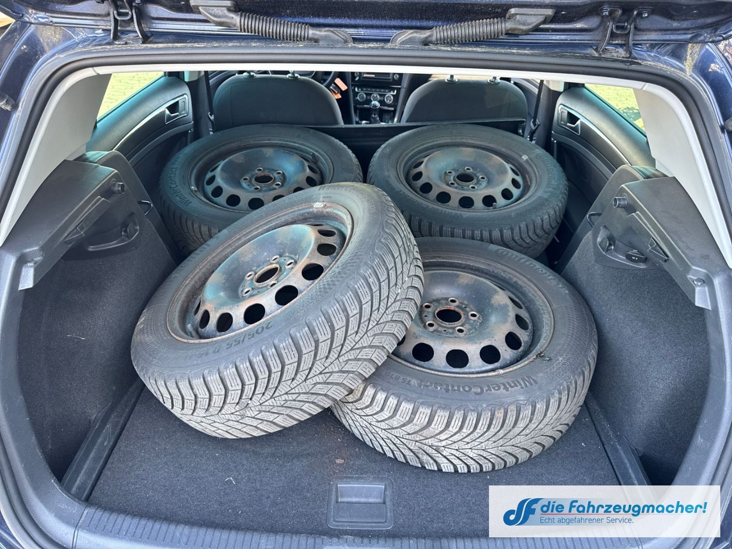 Fahrzeugabbildung Volkswagen Golf VII Allstar BMT Navi Bi-Xenon *EXPORT