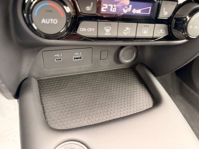 Fahrzeugabbildung Nissan Juke 1.6 Hybrid Sitzhz*Carpl.AA+Kamera