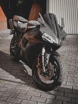 Yamaha R1 - YAMAHA 2003 R1