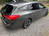 Ford ST-LINE/182PS/8fachAlu/Navi/Kam/Win/VOLL - Ford Focus mit Benzin-Antrieb: Kombi, 1.8