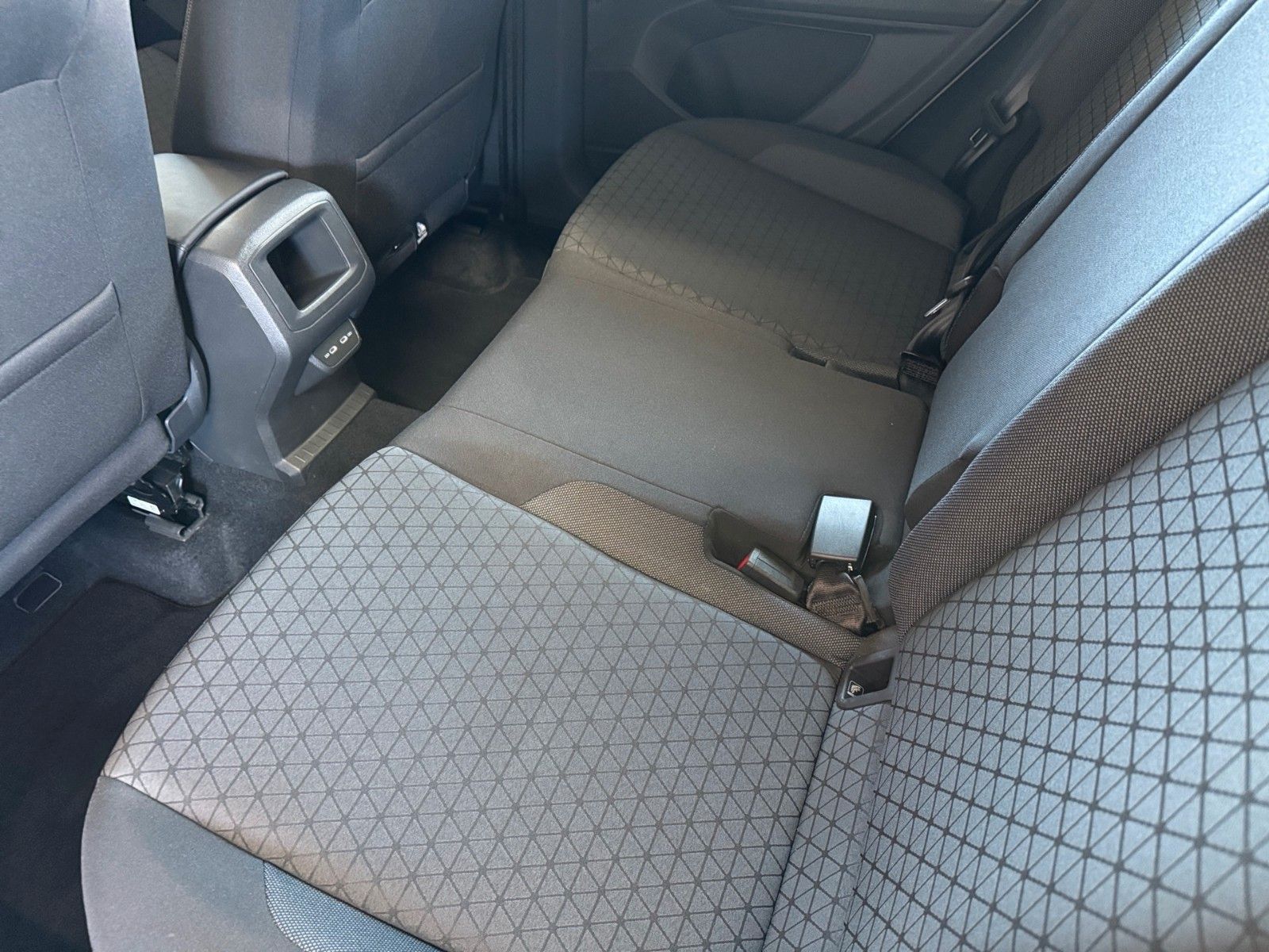 Fahrzeugabbildung Volkswagen T-Cross Life 1.5 TSI