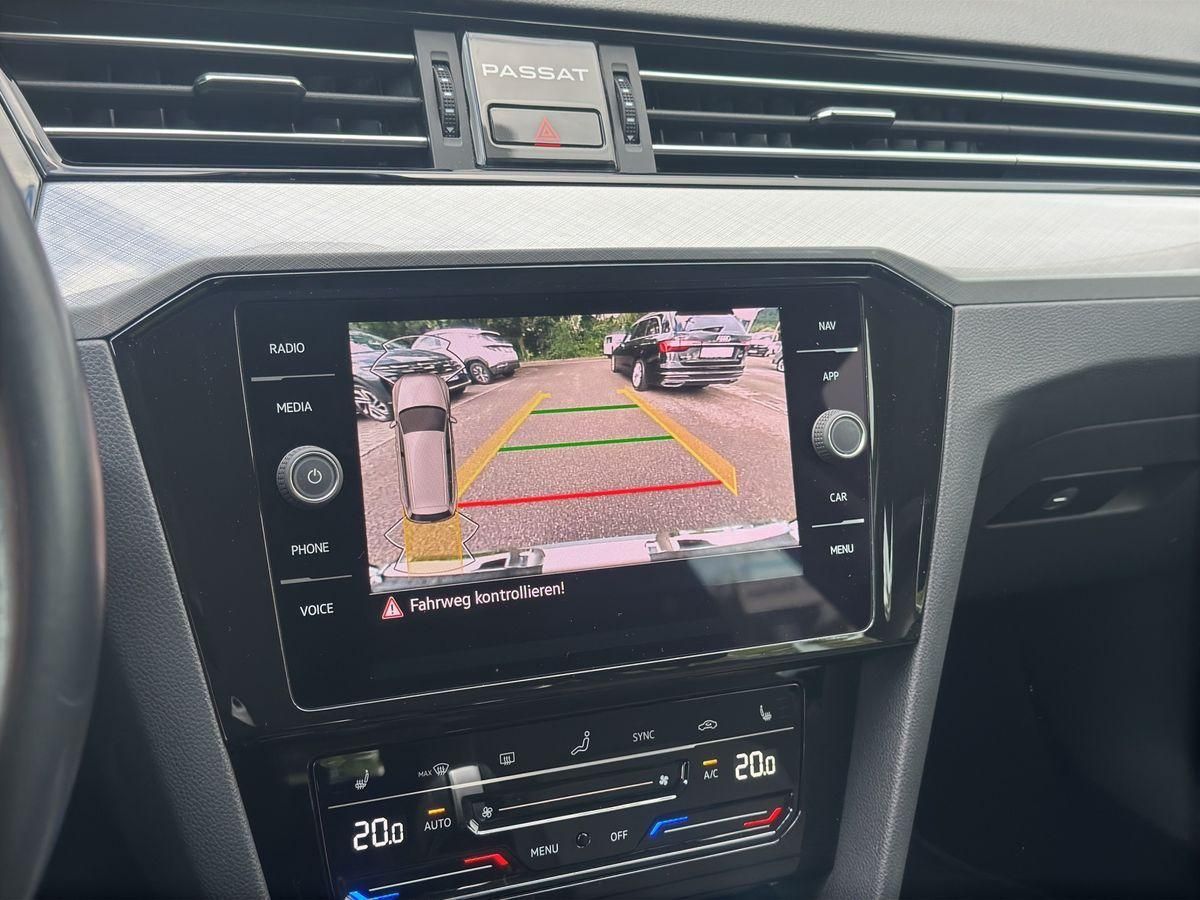Passat Variant Business 2.0 TDI DSG RFK ACC NAVI