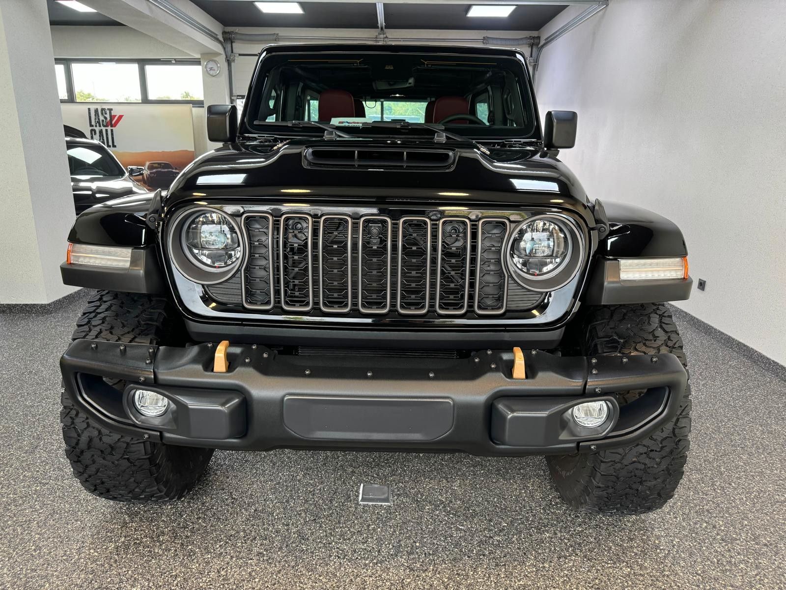 Fahrzeugabbildung Jeep RUBICON 392-6.4L HEMI V8-RECON 35"-STEEL BUMPER