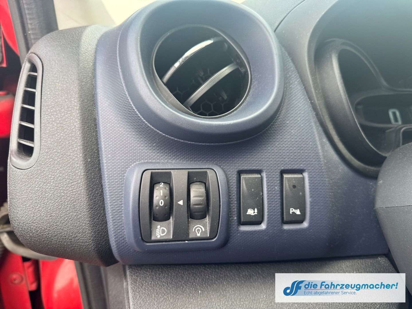 Fahrzeugabbildung Opel Vivaro B Kombi 9Si. L1H1 2,7t *2671 *EXPORT