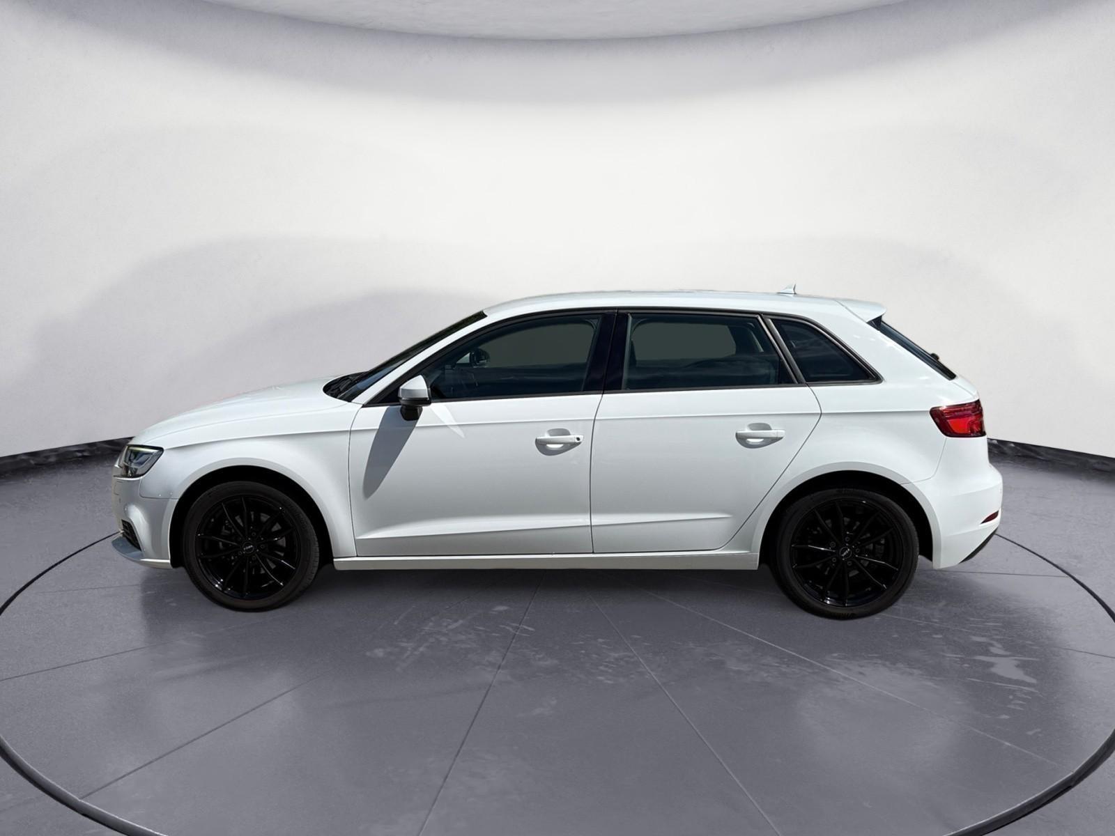 Audi A3 1.5 TFSI Sportback Navigation Klima PDC LED S