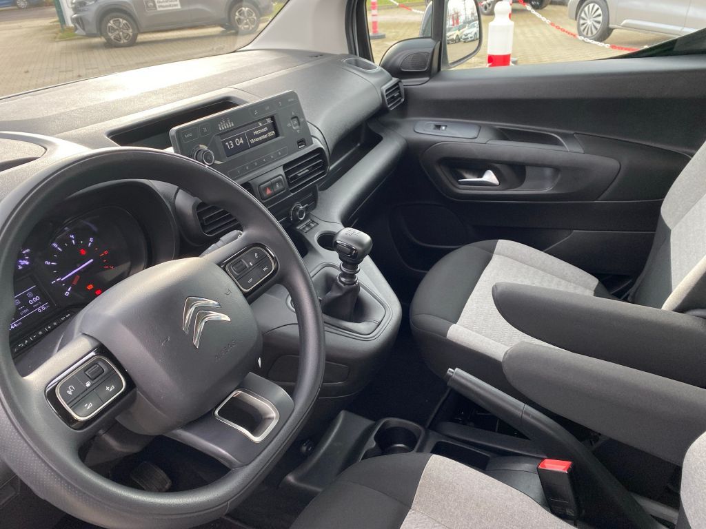 Fahrzeugabbildung Citroën Berlingo M Benzin 110 FEEL *PDC*Klima*Bluetooth*
