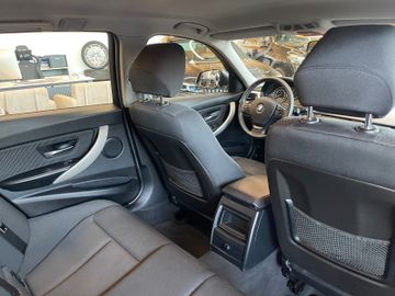 BMW 320i Advantage *NAVI*PDC*MFL*TEMP*