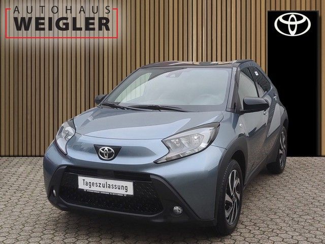 Toyota Aygo X Aygo X Teamplayer Automatik 5-trg. Klima — 18.690 € bei Autohaus Weigler Leverkusen