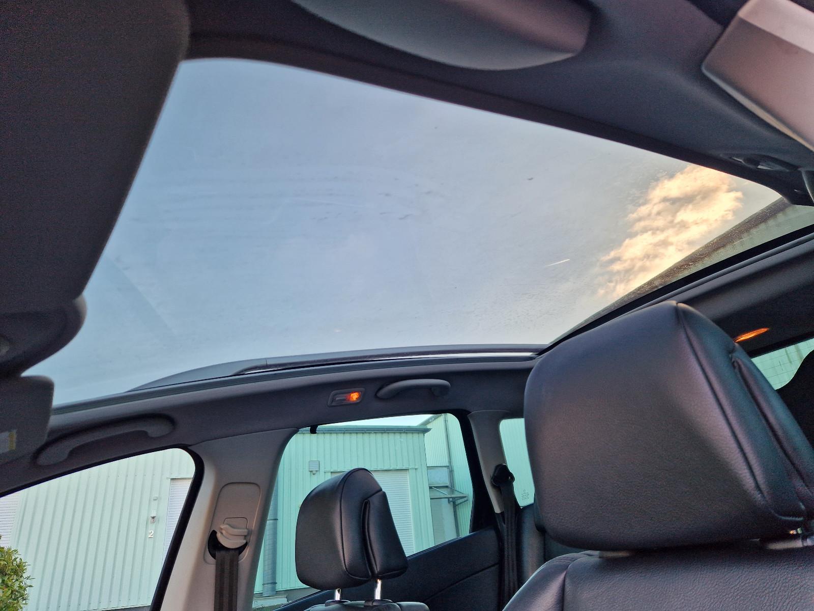 Peugeot 308 2009 — photo 11