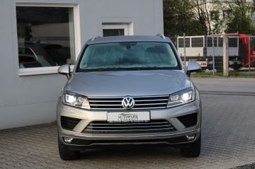 Volkswagen Touareg - 2