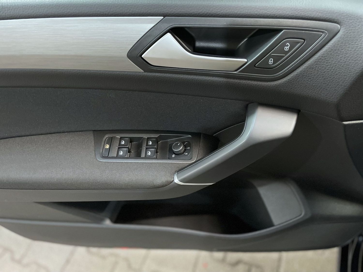 Fahrzeugabbildung Volkswagen Touran Comfortline#LED#ACC#Virtual#Spur#Alcantar