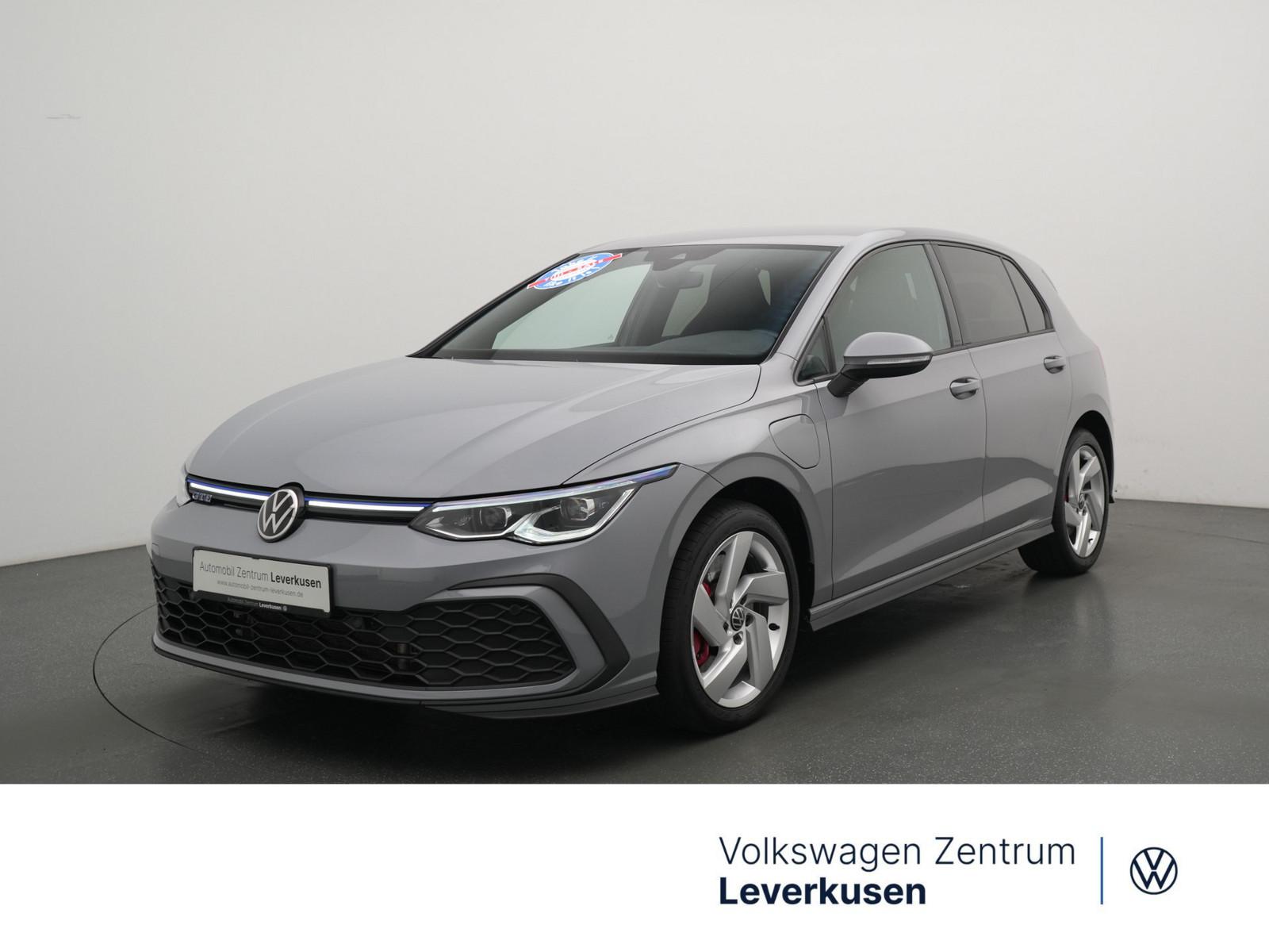 Volkswagen Golf VIII GTE DSG SHZ CARPLAY PDC KAM MATRIX