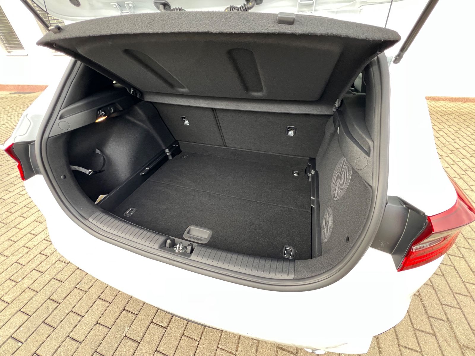Fahrzeugabbildung Kia CEED 1.5T 140 DCT7 PLAT GD