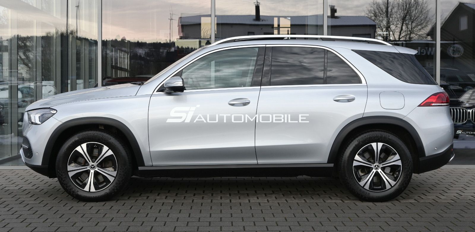 Fahrzeugabbildung Mercedes-Benz GLE 350 de 4Matic °ACC°PANO°SITZKLIMA°8-FACH 19"