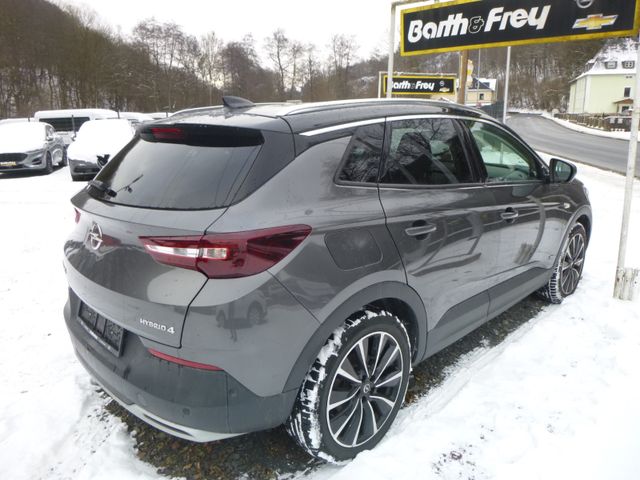 Grandland X Ultimate Plug-In-Hybrid 4x4 Automati