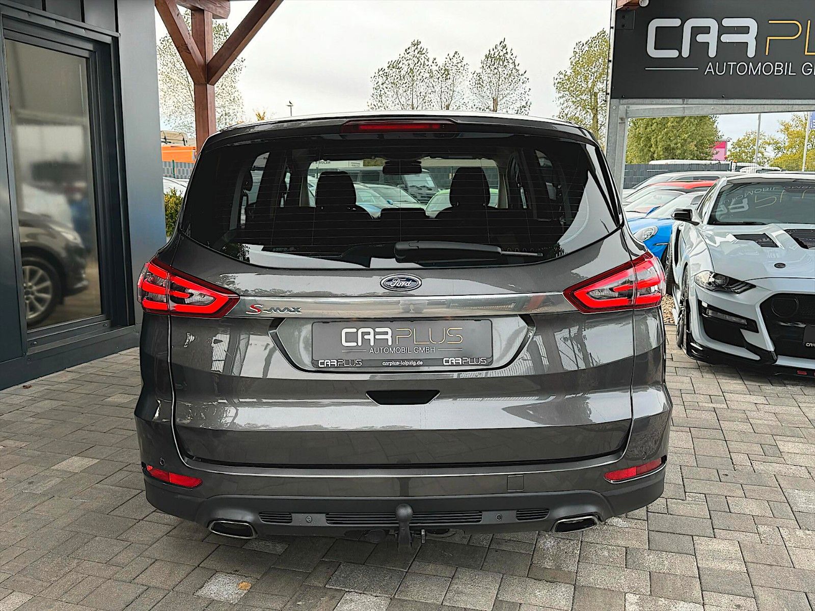 Fahrzeugabbildung Ford S-MAX Titanium Automatik *7 Sitze*LED*Keyless*