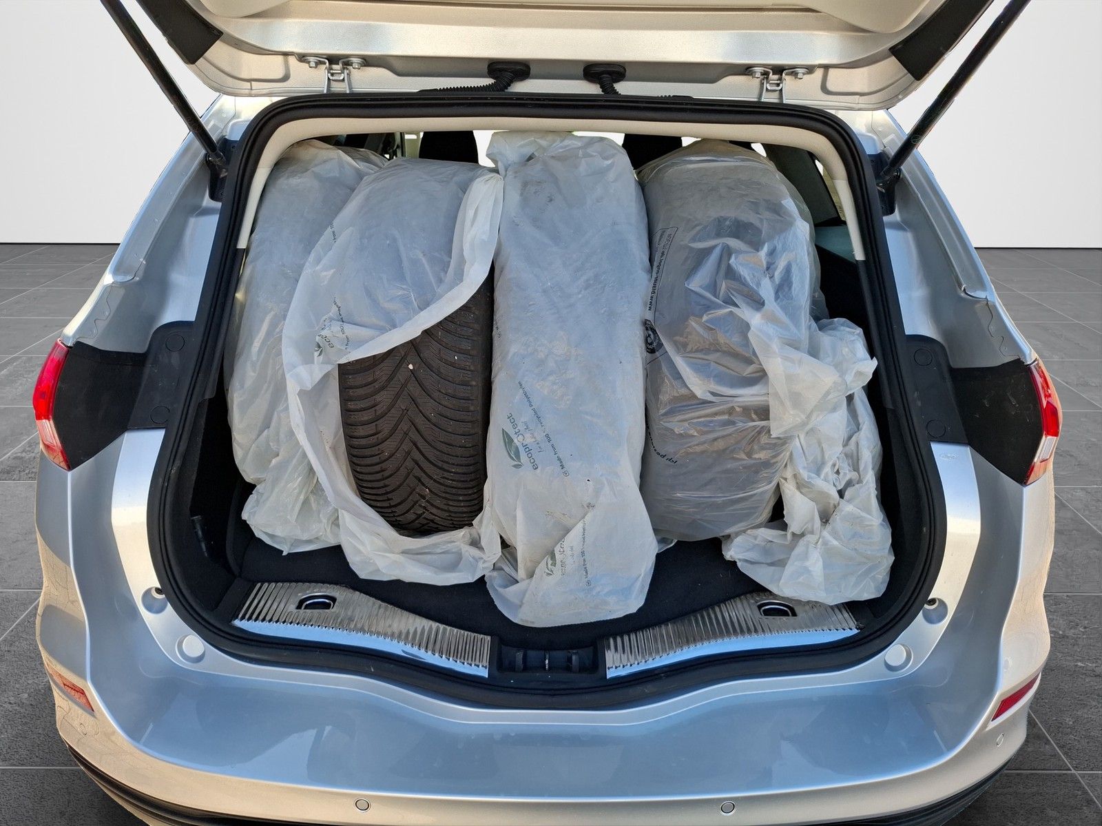 FORD Mondeo 1.5 Turnier Business Edition / KLIMA / NA - Image 16