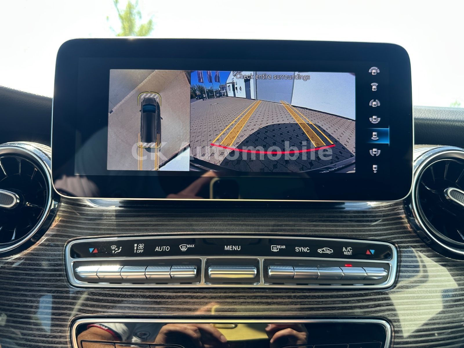Fahrzeugabbildung Mercedes-Benz V250d AVANTGARDE EDITION 4MATIC lang/7 Sitze