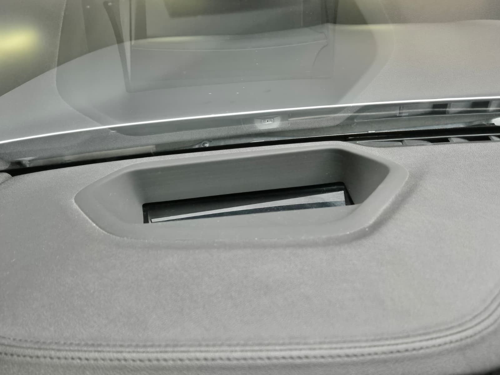 Fahrzeugabbildung BMW M5 Lim. >CARBON+SOFT+LED+HEAD+H&K+MEMO+ACC+360°+