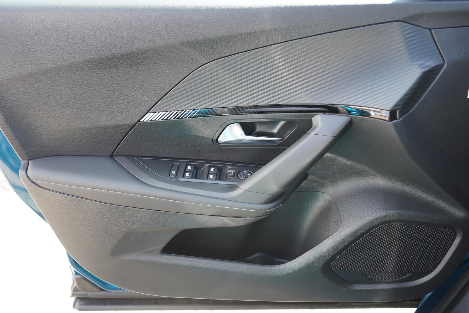 Peugeot 2008 1.2 PureTech LED Navi Tempomat