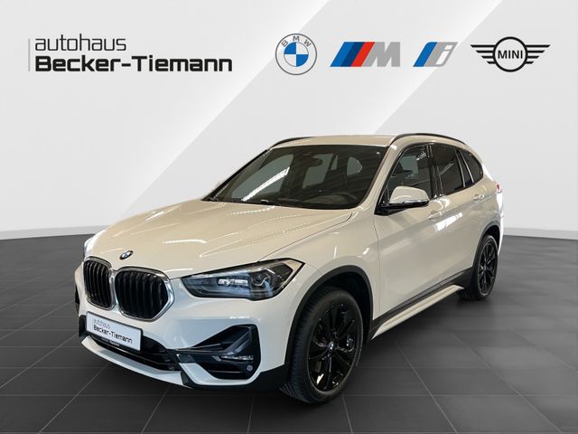 BMW X1 sDrive20i Sport Line / AHK, RFKamera, LED che