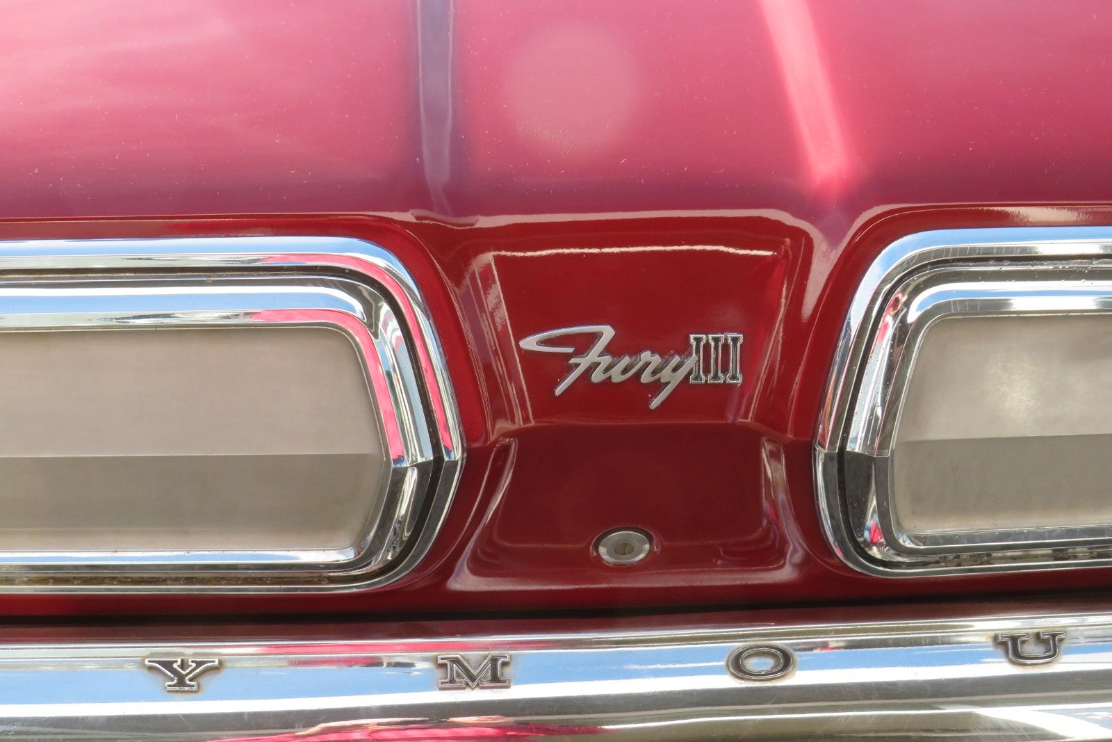 Fahrzeugabbildung Plymouth Fury III Cabriolet HYDR.-VERDECK SERVO