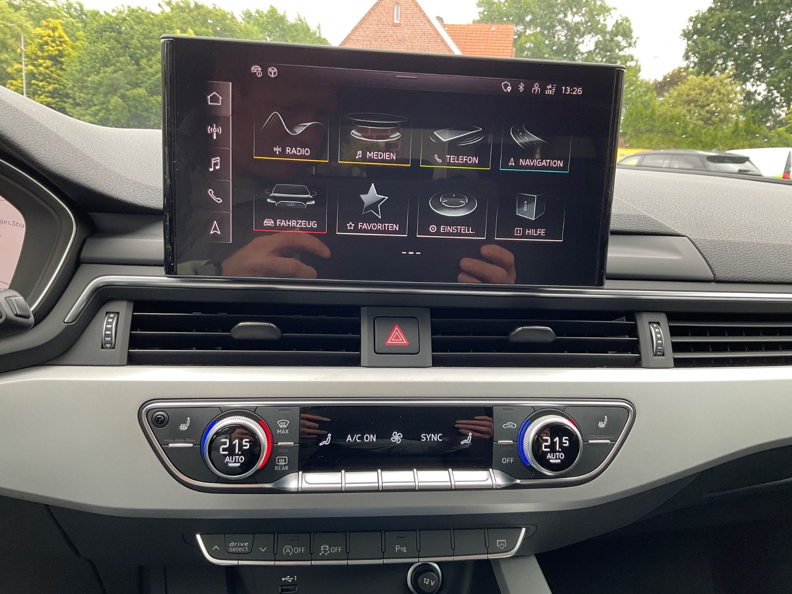 Fahrzeugabbildung Audi A4 Avant 40 TFSI S tronic S line,AHK,ACC,Virtual