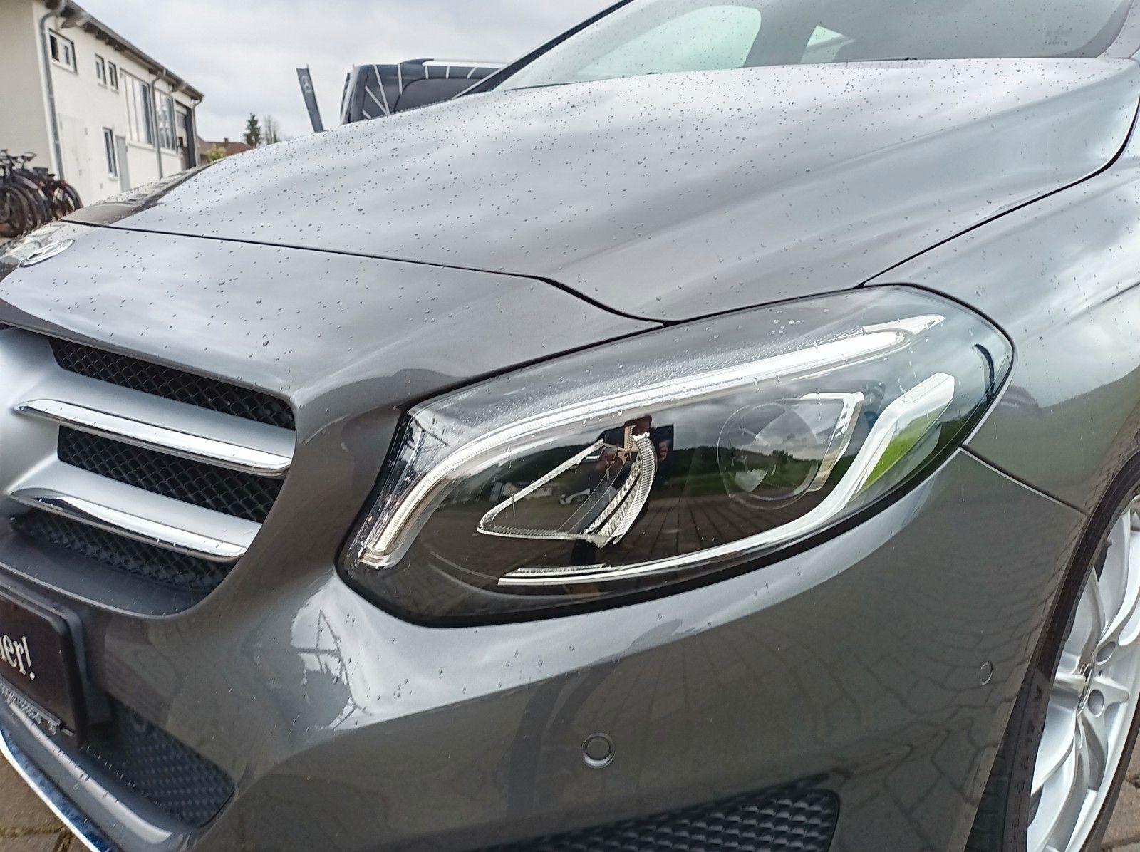 Fahrzeugabbildung Mercedes-Benz B 200d*ALLRAD+AHK+8FACH+BUSINESS+WENIG KM+INSPEK