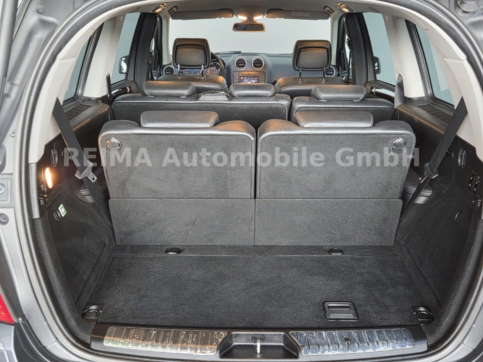 Fahrzeugabbildung Mercedes-Benz GL 350 BlueTec 4Matic, 7 Sitzer, Leder, AHK