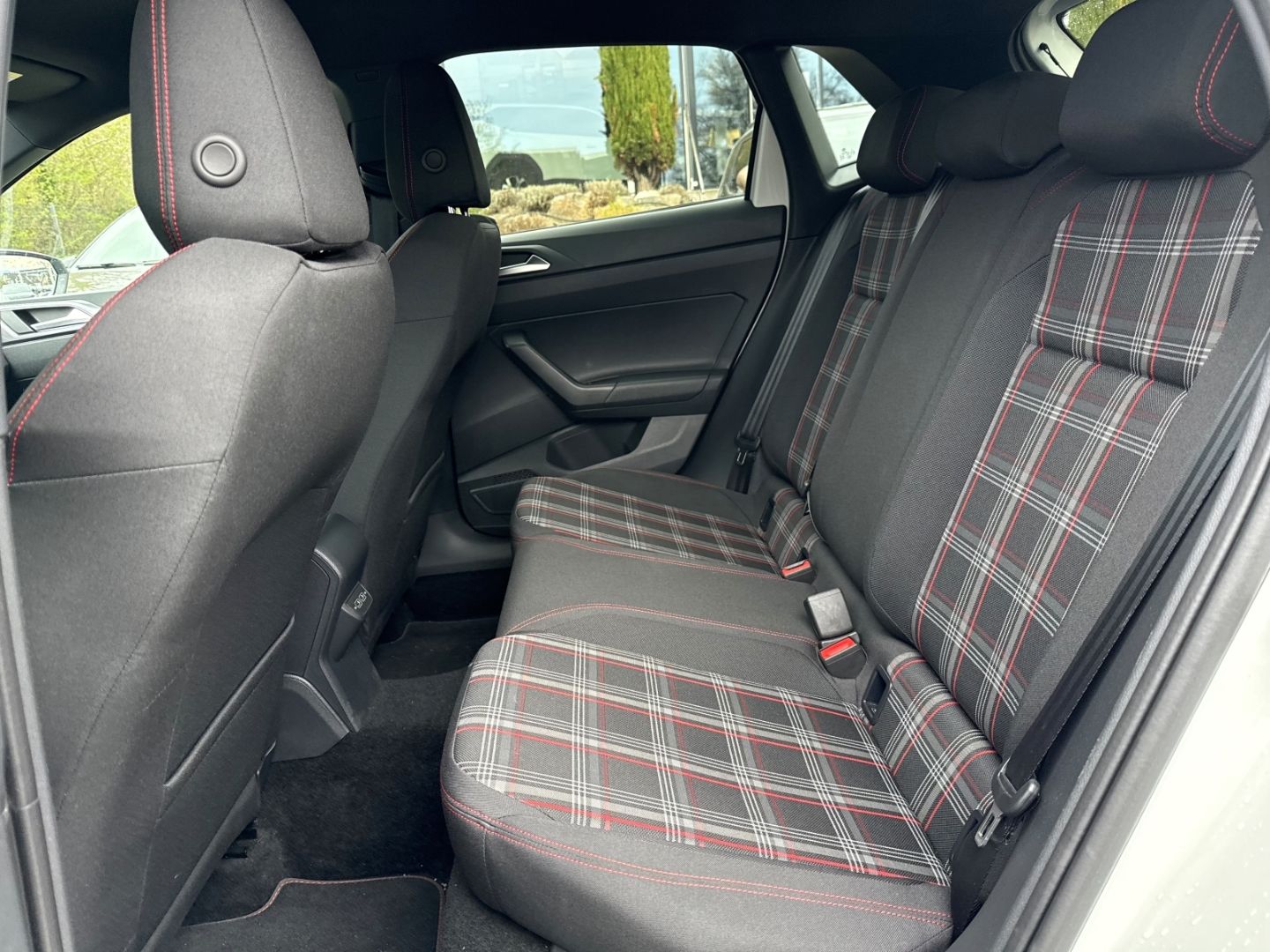 Fahrzeugabbildung Volkswagen Polo VI GTI Dyn. Kurvenlicht Sperrdiff. ACC Fahr