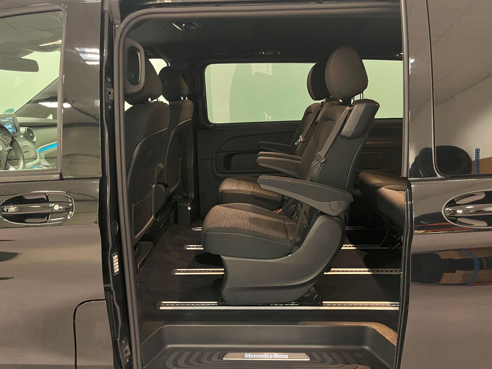 Mercedes-Benz V 250 d Lang AMG Line *7-Sitze/Kamera/LED foto 7