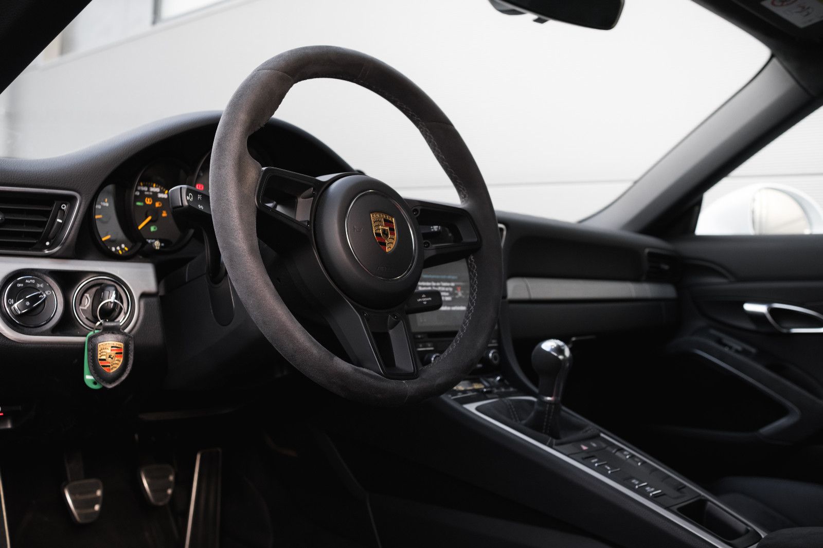 Fahrzeugabbildung Porsche 911/991.2 GT3 -Lift-Clubsport-Approved-LED