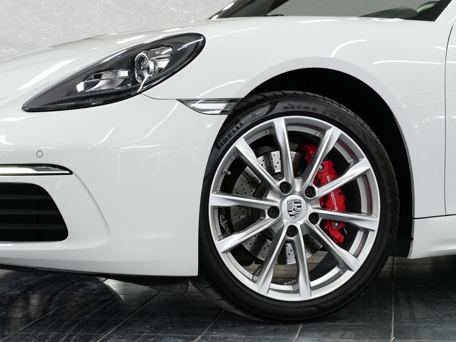 Fahrzeugabbildung Porsche Boxster S 718 PDK - Traumhafte Farbkombination