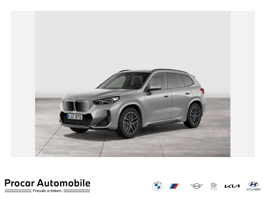 BMW iX1