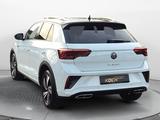 Volkswagen T-Roc 1.5TSI R-Line DSG Pano Navi LED AHK Kamera - Volkswagen T-Roc mit Benzin-Antrieb: Geländewagen, Automatik