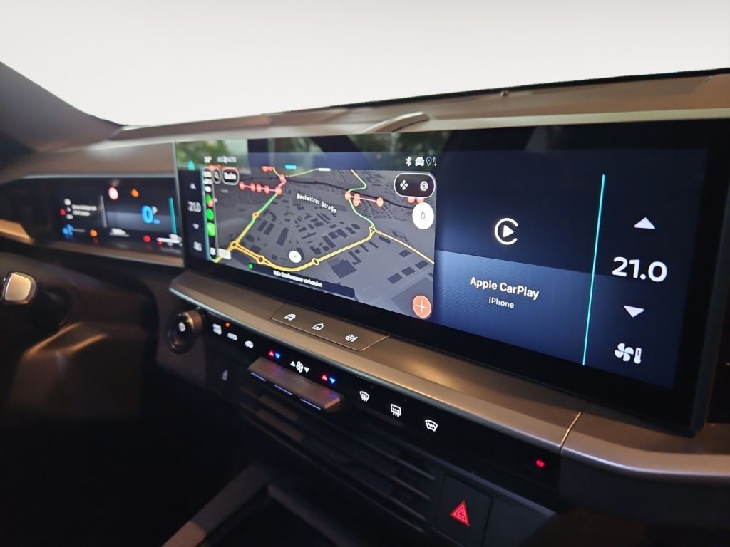 Fahrzeugabbildung Opel Grandland Plug-in-Hybrid 1.6 DI Automatik GS