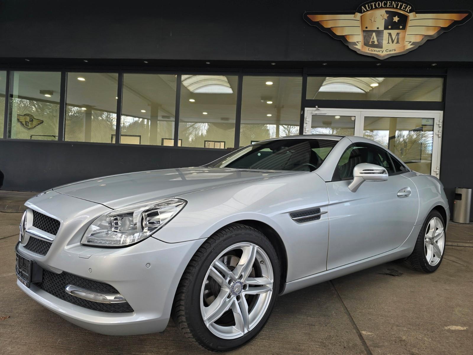 Mercedes-Benz SLK 200 Roadster Automatik Pano/LEDER/Bi-XENON
