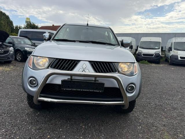 Mitsubishi L200 Invite Doppelkabine 4WD
